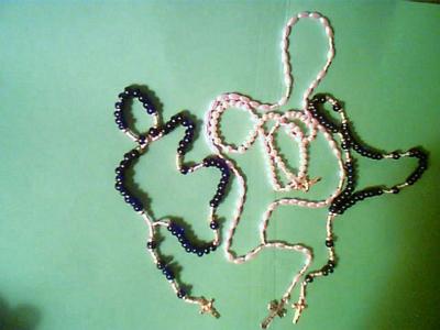 these are the kind of Rosaries I made and donated especially to less fortunate parishes.